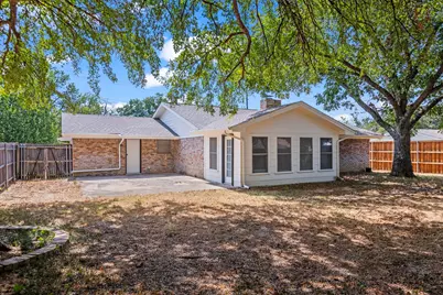 1009 Springdale Road, Bedford, TX 76021 - Photo 22