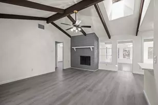 1009 Springdale Rd, Bedford, TX 76021 - Photo 4