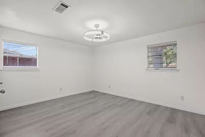 1009 Springdale Road, Bedford, TX 76021 - Photo 12