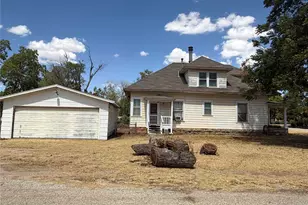 401 N Stratton St, Seymour, TX 76380 - Photo 2