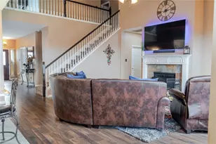 419 Kingfisher Ln, Arlington, TX 76002 - Photo 12