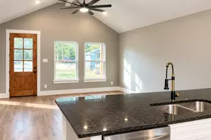 907 Travis Ave, Alvarado, TX 76009 - Photo 2