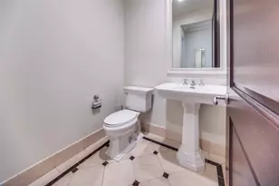 2555 N Pearl St, Dallas, TX 75201 - Photo 18