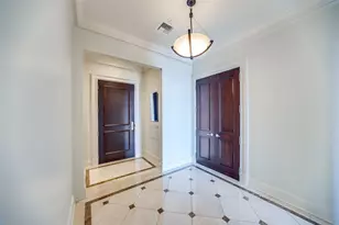 2555 N Pearl St, Dallas, TX 75201 - Photo 2
