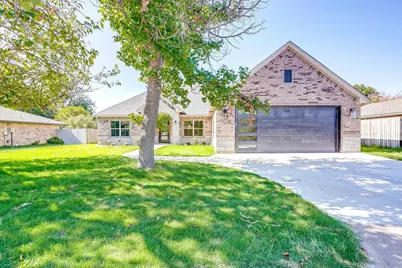 908 Meadowlark Lane, Granbury, TX 76048 - Photo 2