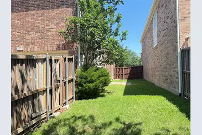 2108 Harris Place, Plano, TX 75025 - Photo 6