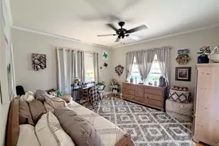 310 N Donald St, Seymour, TX 76380 - Photo 10