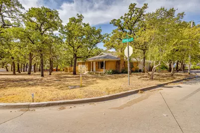 6200 Forest Hill Drive, Forest Hill, TX 76119 - Photo 1