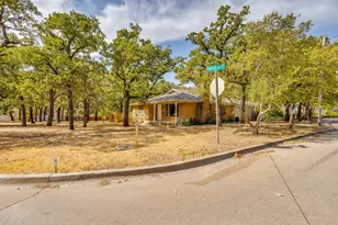 6200 Forest Hill Dr, Forest Hill, TX 76119 - Photo 1
