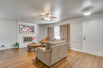 6200 Forest Hill Drive, Forest Hill, TX 76119 - Photo 10