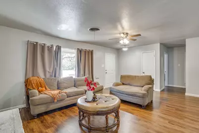 6200 Forest Hill Drive, Forest Hill, TX 76119 - Photo 12