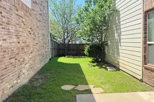 2108 Harris Pl, Plano, TX 75025 - Photo 6
