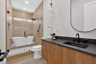 3325 Hammerly Dr, Dallas, TX 75212 - Photo 14
