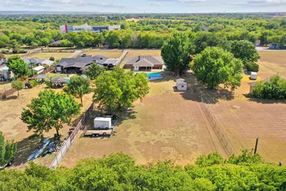 1710 Vineyard Road, Grand Prairie, TX 75052 - Photo 36