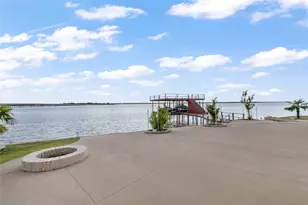 241 Loon Bay Dr, Gun Barrel City, TX 75156 - Photo 2