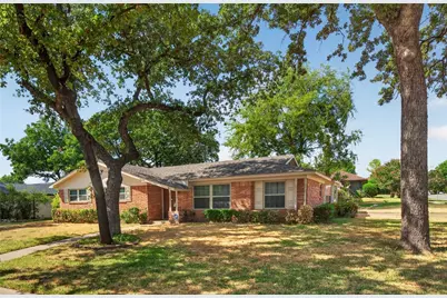 520 Circleview Drive N, Hurst, TX 76054 - Photo 38