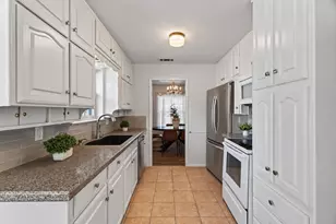 520 Circleview Dr N, Hurst, TX 76054 - Photo 8