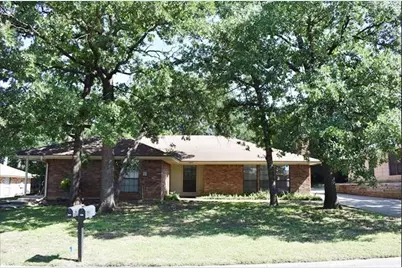 7009 Overton Park, North Richland Hills, TX 76182 - Photo 2