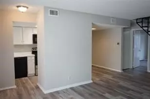 2415 S Graham Dr, Arlington, TX 76013 - Photo 4