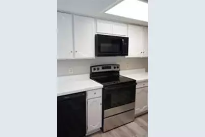 2415 S Graham Drive, Arlington, TX 76013 - Photo 2