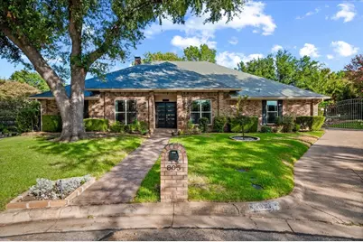 805 Shadycreek Court, Arlington, TX 76013 - Photo 2