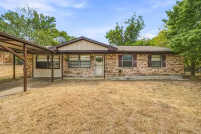 525 Vine Street, Weatherford, TX 76086 - Photo 1