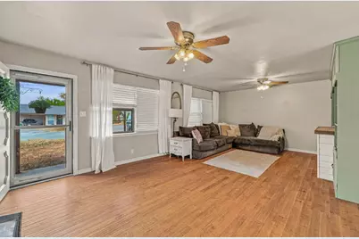525 Vine Street, Weatherford, TX 76086 - Photo 6