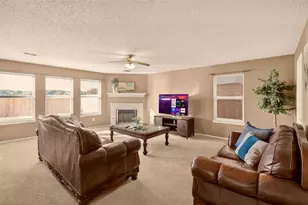4721 Sleepy Ridge Cir, Fort Worth, TX 76133 - Photo 4