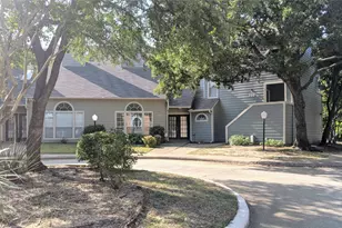 702 Bel Aire, Irving, TX 75061 - Photo 1