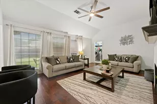 1040 Essex Dr, Cedar Hill, TX 75104 - Photo 6