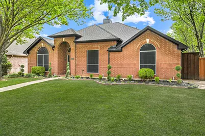 1040 Essex Drive, Cedar Hill, TX 75104 - Photo 2
