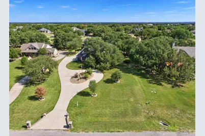 1729 Bent Tree Court, Granbury, TX 76049 - Photo 2