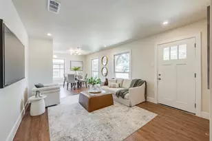 10256 Casa View Dr, Dallas, TX 75228 - Photo 4