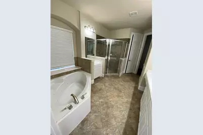 10045 Bluewater Terrace, Irving, TX 75063 - Photo 8