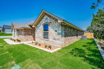 2600 Creek Drive, Granbury, TX 76048 - Photo 4
