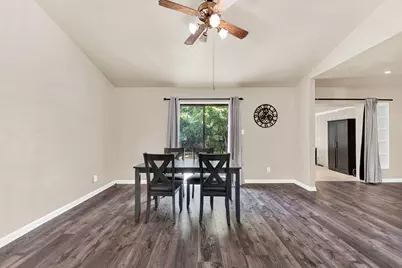 108 Kingsbridge Drive, Garland, TX 75040 - Photo 10
