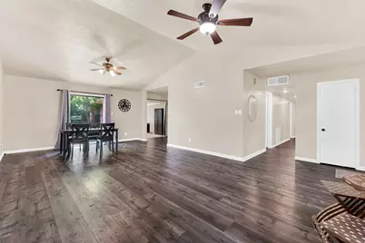 108 Kingsbridge Drive, Garland, TX 75040 - Photo 4