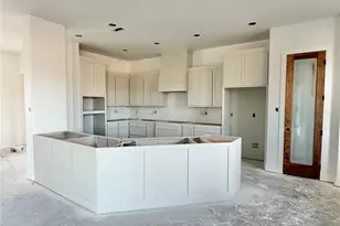 2009 Collin St, Weatherford, TX 76085 - Photo 10
