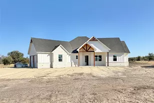 2009 Collin St, Weatherford, TX 76085 - Photo 2