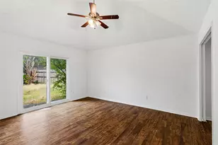 1016 Hazelwood Dr, Mansfield, TX 76063 - Photo 14