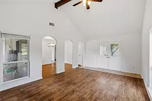 1016 Hazelwood Dr, Mansfield, TX 76063 - Photo 4
