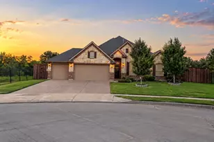 1412 Sundown Dr, Flower Mound, TX 75028 - Photo 2