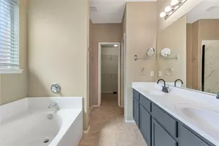 1006 Partridge Dr, Aubrey, TX 76227 - Photo 10