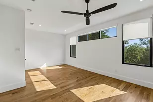 8546 Glencrest Ln, Dallas, TX 75209 - Photo 30