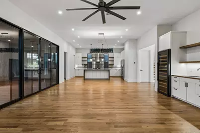 8546 Glencrest Lane, Dallas, TX 75209 - Photo 16