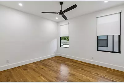8546 Glencrest Lane, Dallas, TX 75209 - Photo 32