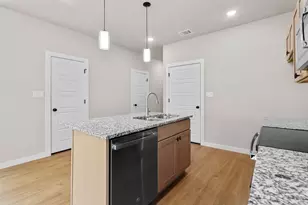 316 W Gambrell St, Fort Worth, TX 76115 - Photo 12