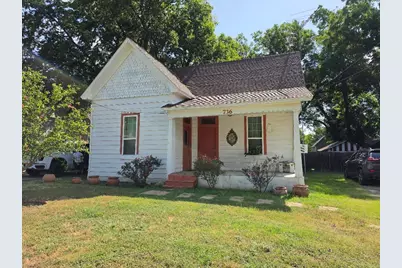 736 N Robinson Street, Cleburne, TX 76031 - Photo 1