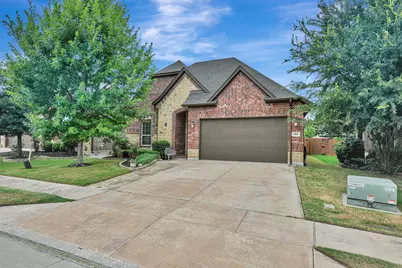 409 Middleton Drive, Roanoke, TX 76262 - Photo 2