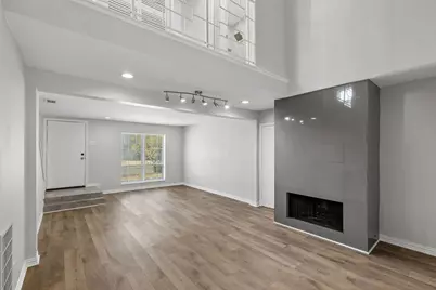 2047 Abshire Lane, Dallas, TX 75228 - Photo 10